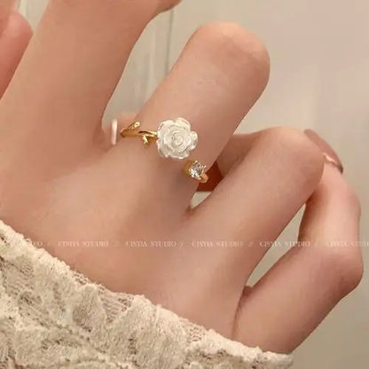 Three-dimensional Three Piece Set