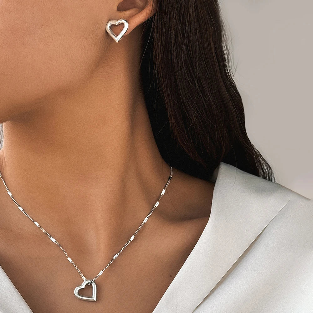 Love Pendant Simple Jewelry Set