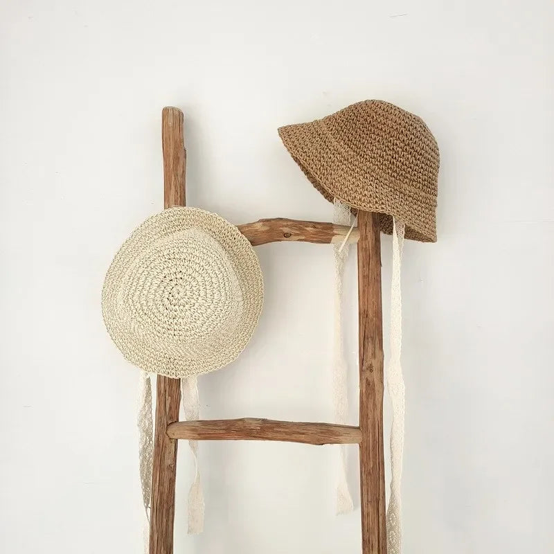 Summer Straw Bow Lace Baby Hat in beige and brown with lace chin ties, ideal for 0-3 years old with 44-54 cm head circumference.